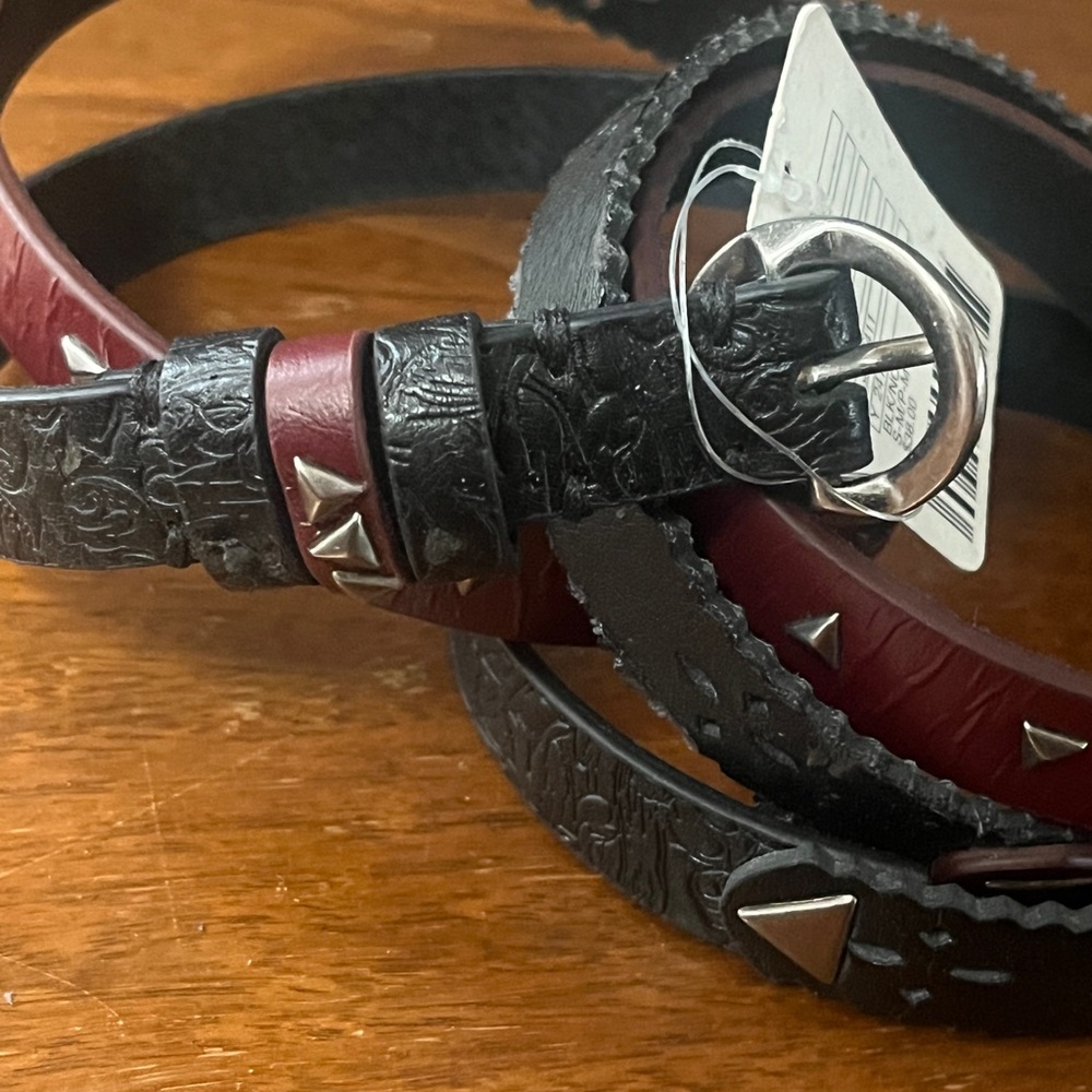 NWT Free People Black and Burgundy Studded double wrap Belt Sz Sm/md - Picture 3 of 4